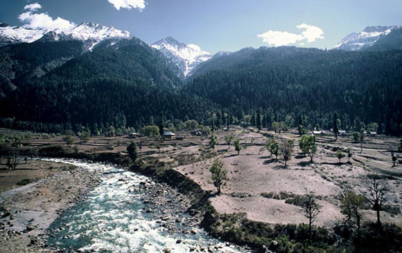 Photo of Northern Himalayan mountains in India by Ron Veto